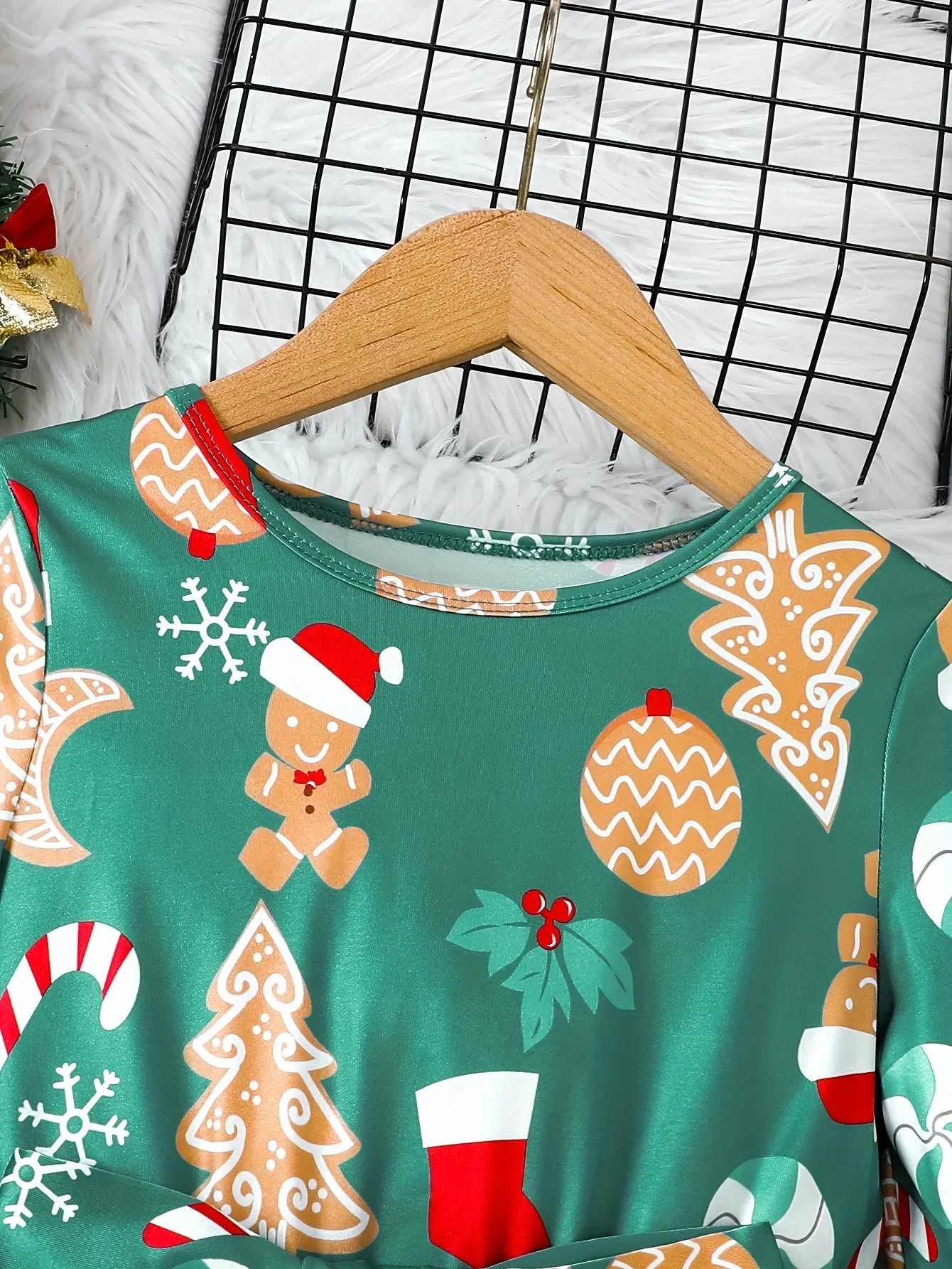 Girls Cartoon Gingerbread Man Long Sleeve Dress - Comfy, Graphic Print, Christmas Gift Idea for Kids